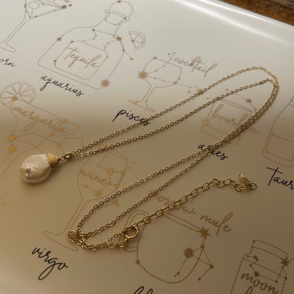 Vintage Gold filled Baroque or Keshi Pearl Pendant Necklace - Picture 2 of 6